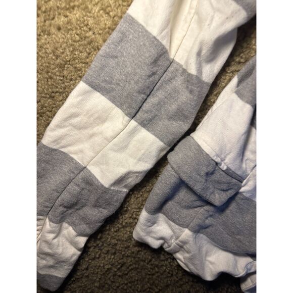 Size Medium Grey and White Striped Sweater Blazer - Picture 3 of 6